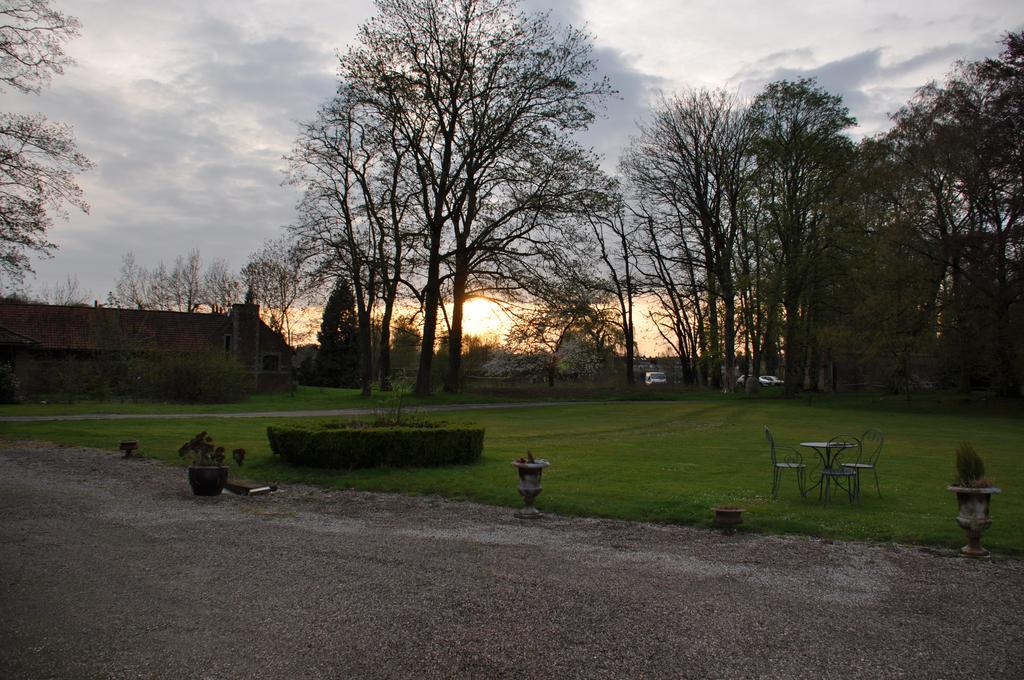 Le Château Des Ormes Lambersart Exterior foto